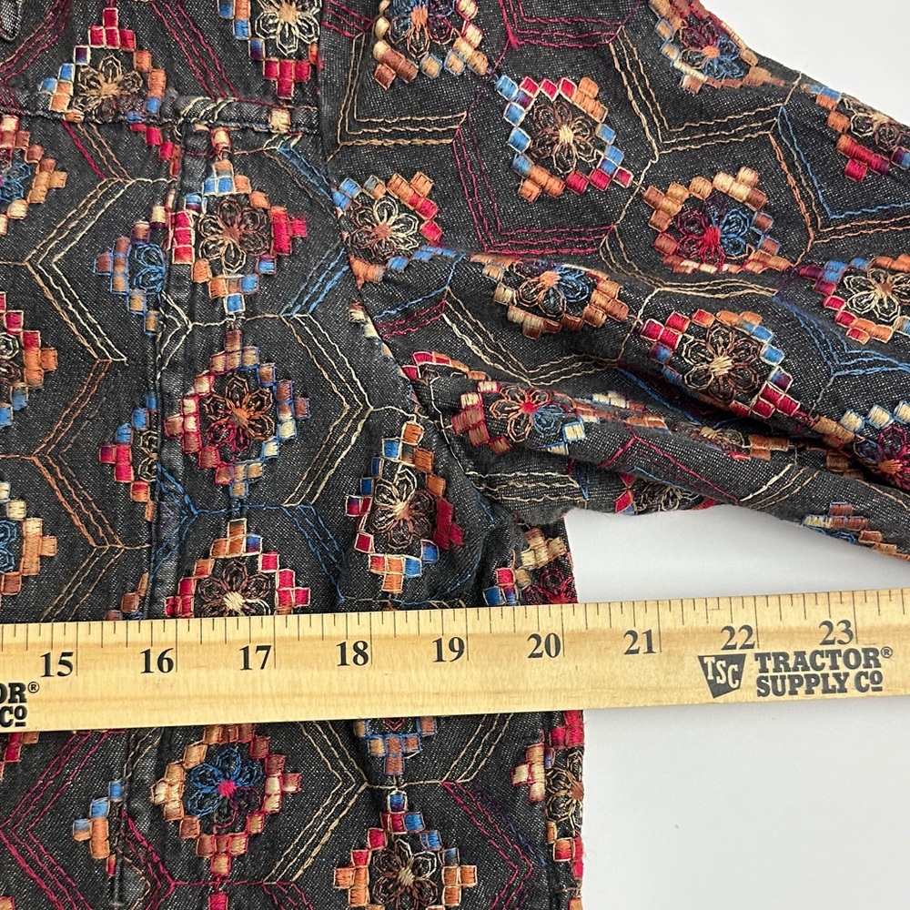 Coldwater Creek Women's size M Geometric Jean Jacket - Red and Black (F36) - Picture 7 of 8